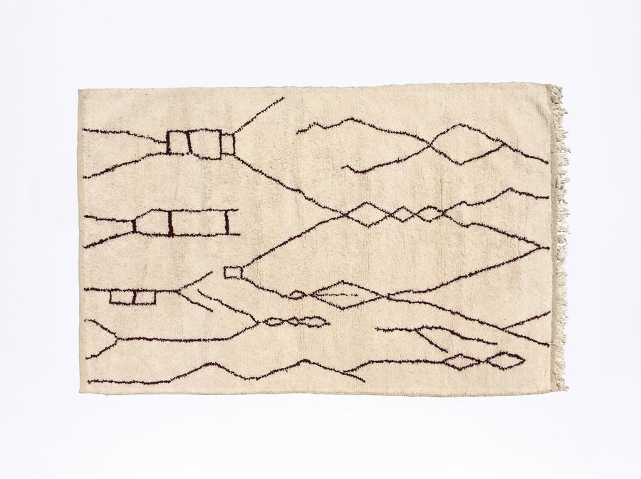 pan mobili, Beni Ourain Teppich aus reiner Schafwolle mit abstrakten Muster in Dunkelrot